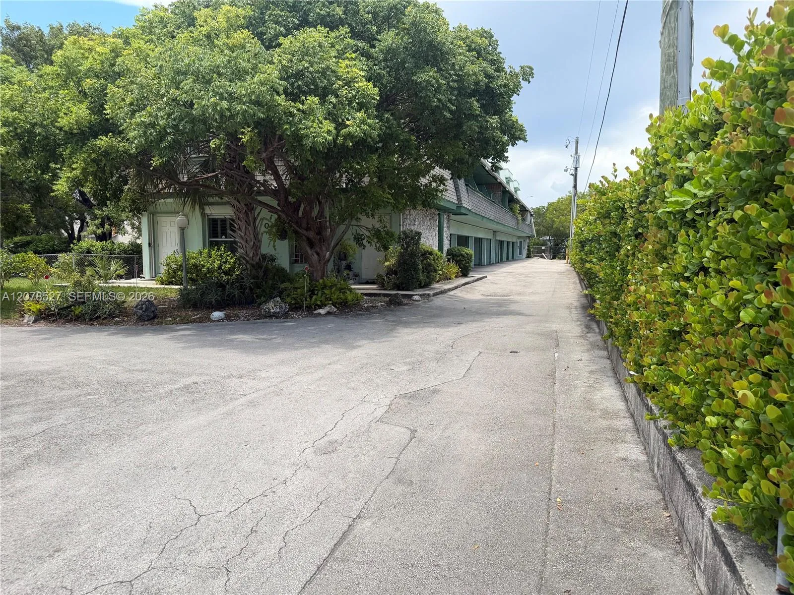 701 S Royal Poinciana Blvd # 12, Miami Springs, FL 33166