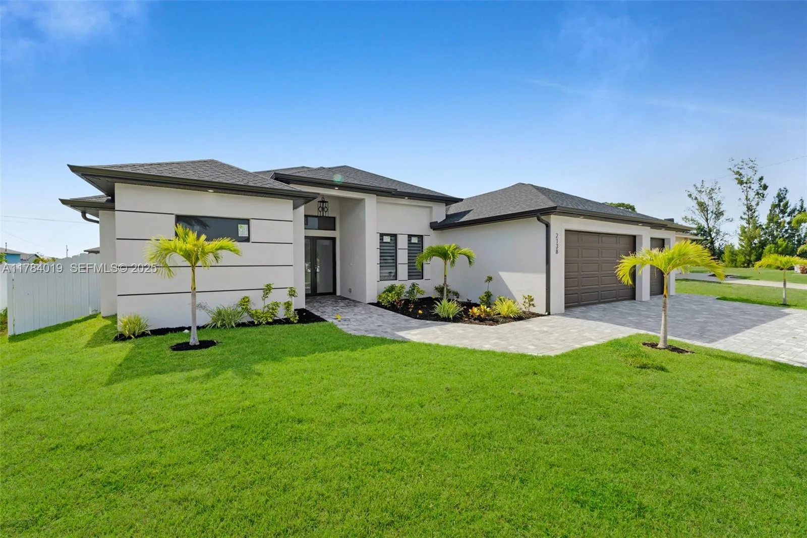 2138 SW 3rd Ave, Cape Coral, FL 33991 photo 3