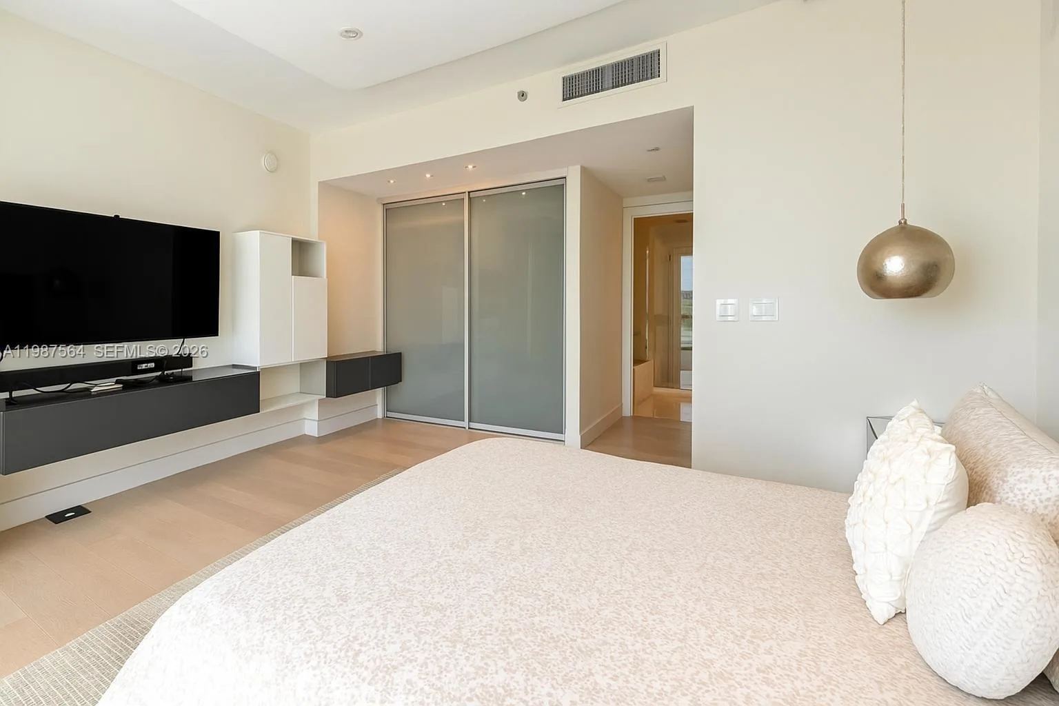 17001 Collins Ave # 908, Sunny Isles Beach, FL 33160 photo 11