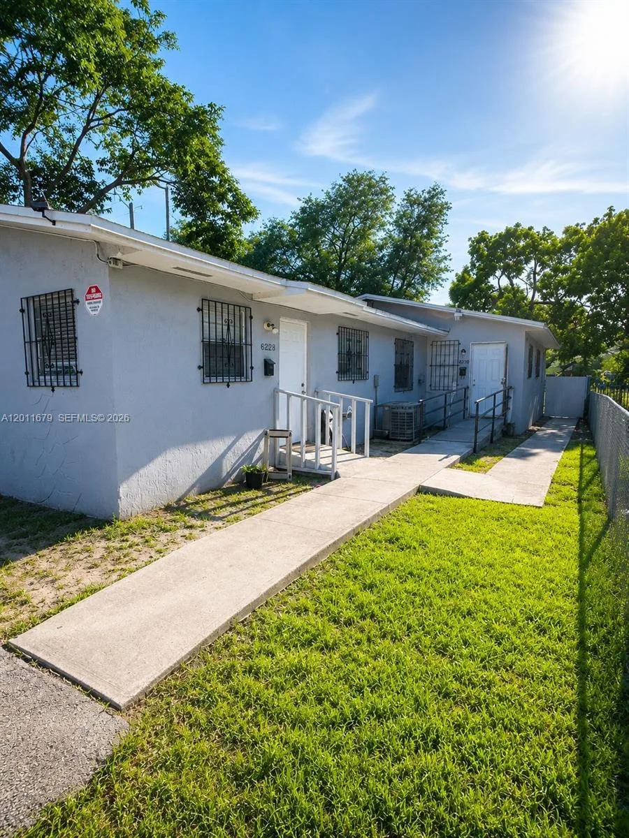 6228 NW 4th Ave, Miami, FL 33150 photo 2