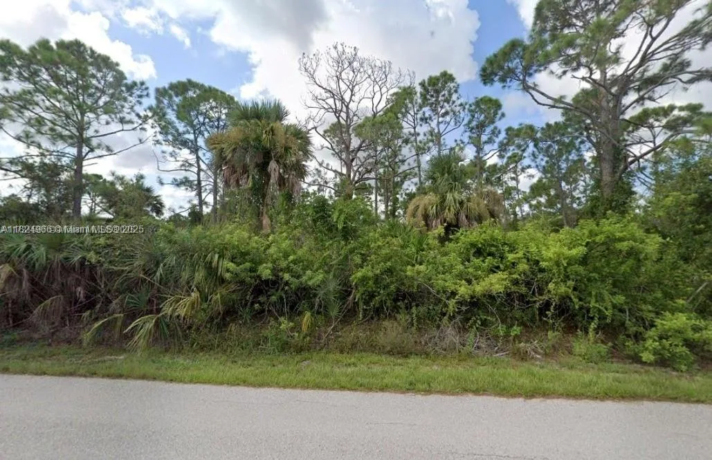 27059 Capistrano Dr, Punta Gorda, FL 33955 photo 2
