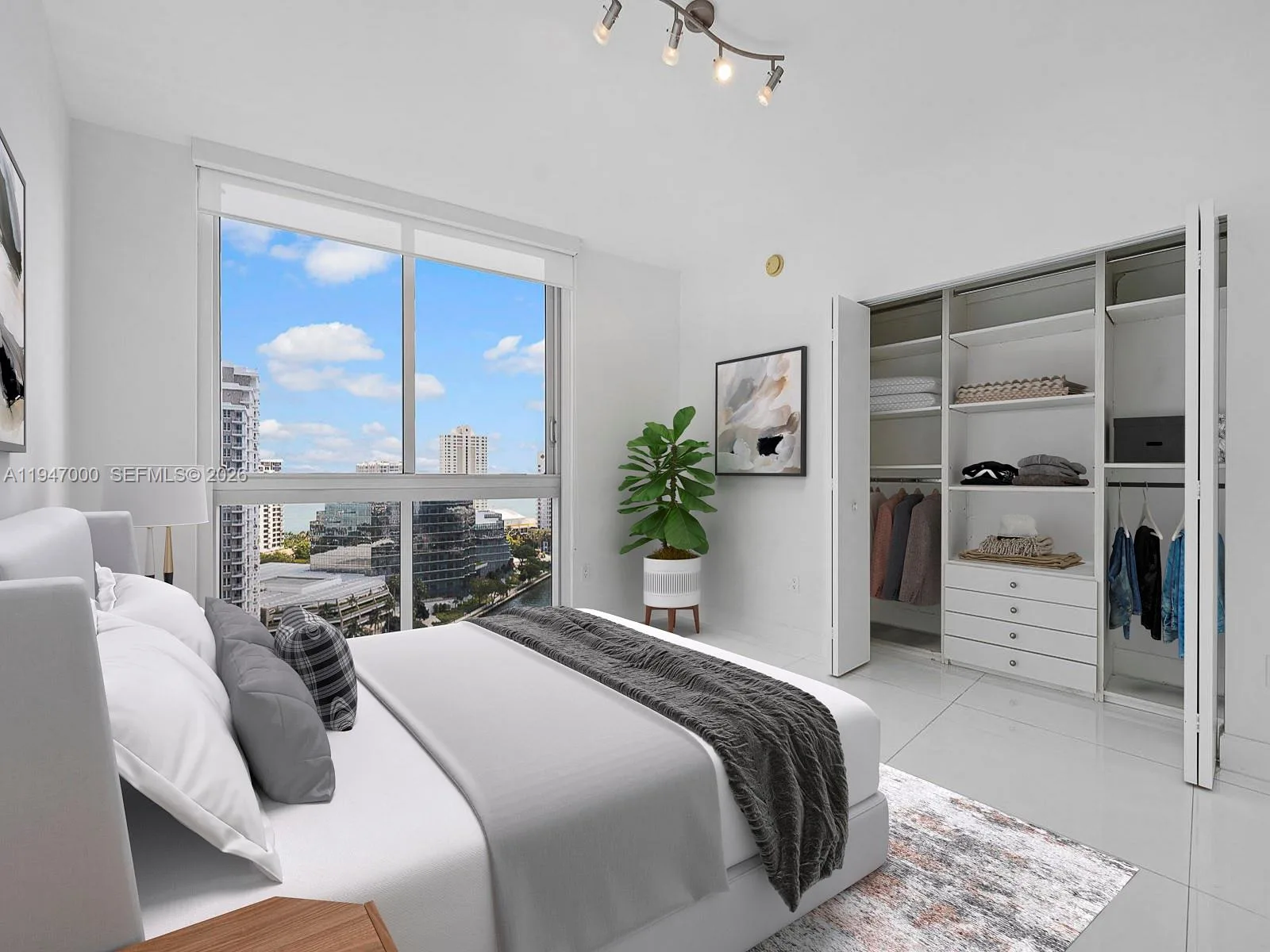 495 Brickell Ave # 1801, Miami, FL 33131 photo 4