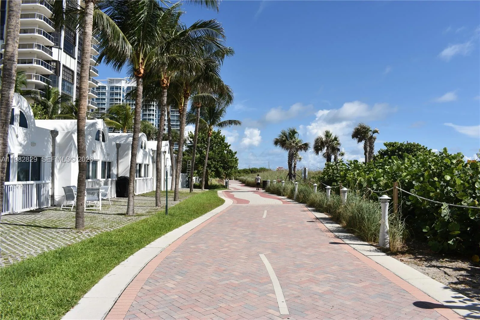6365 Collins Ave # 2106, Miami Beach, FL 33141 photo 2
