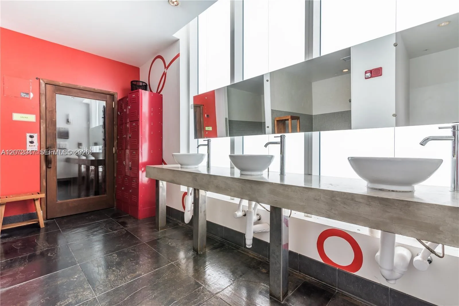 133 NE 2nd Ave # 2808, Miami, FL 33132 photo 12