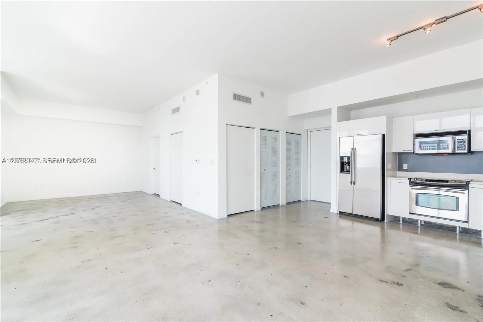 133 NE 2nd Ave # 2808, Miami, FL 33132 photo 3