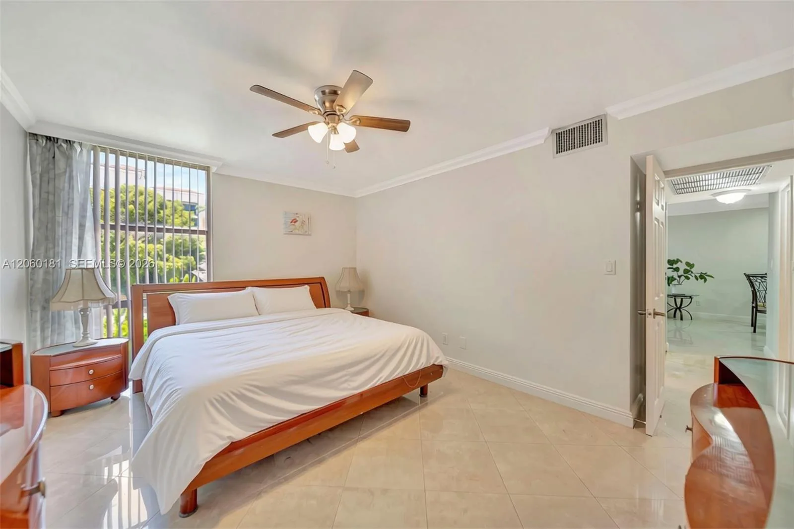 200 172nd St # 220, Sunny Isles Beach, FL 33160 photo 8