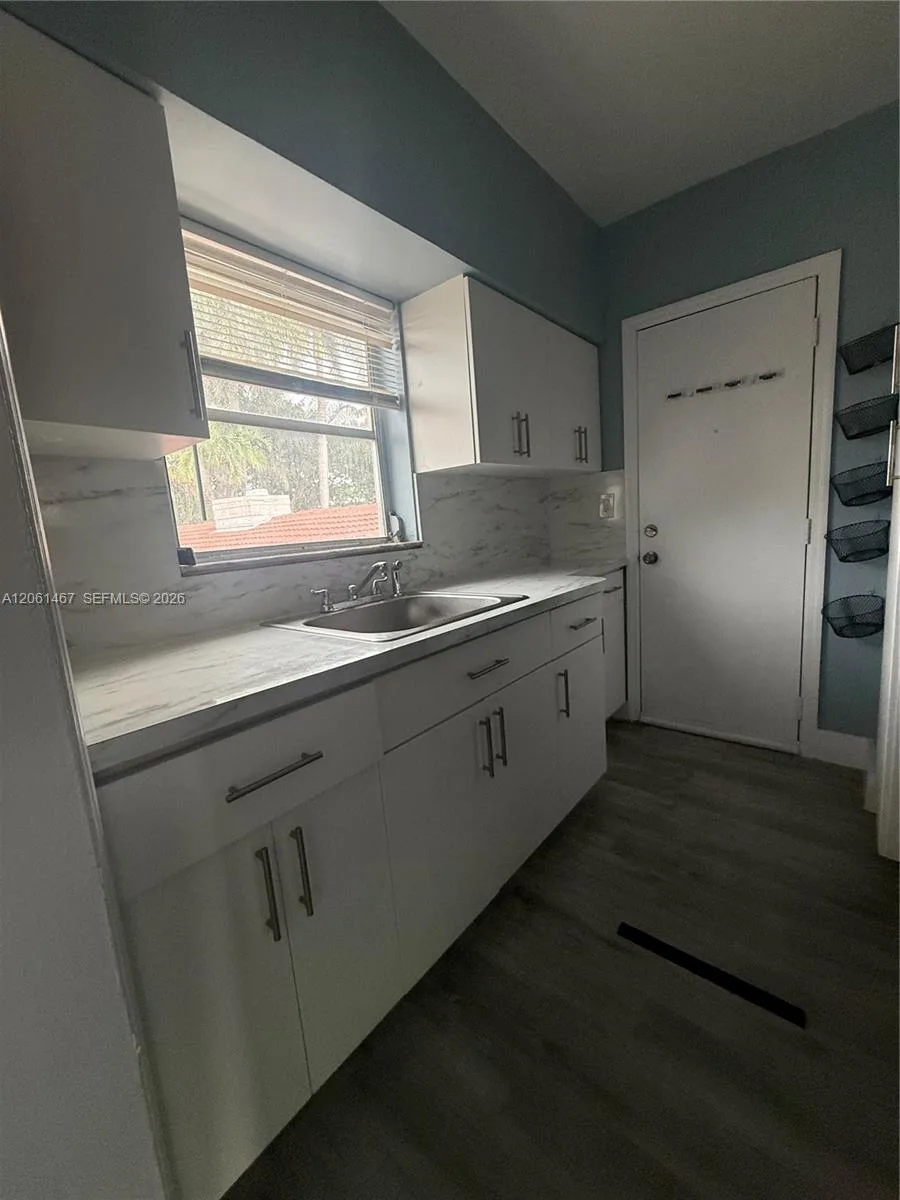 1730 Marseille Dr # 3, Miami Beach, FL 33141 photo 4