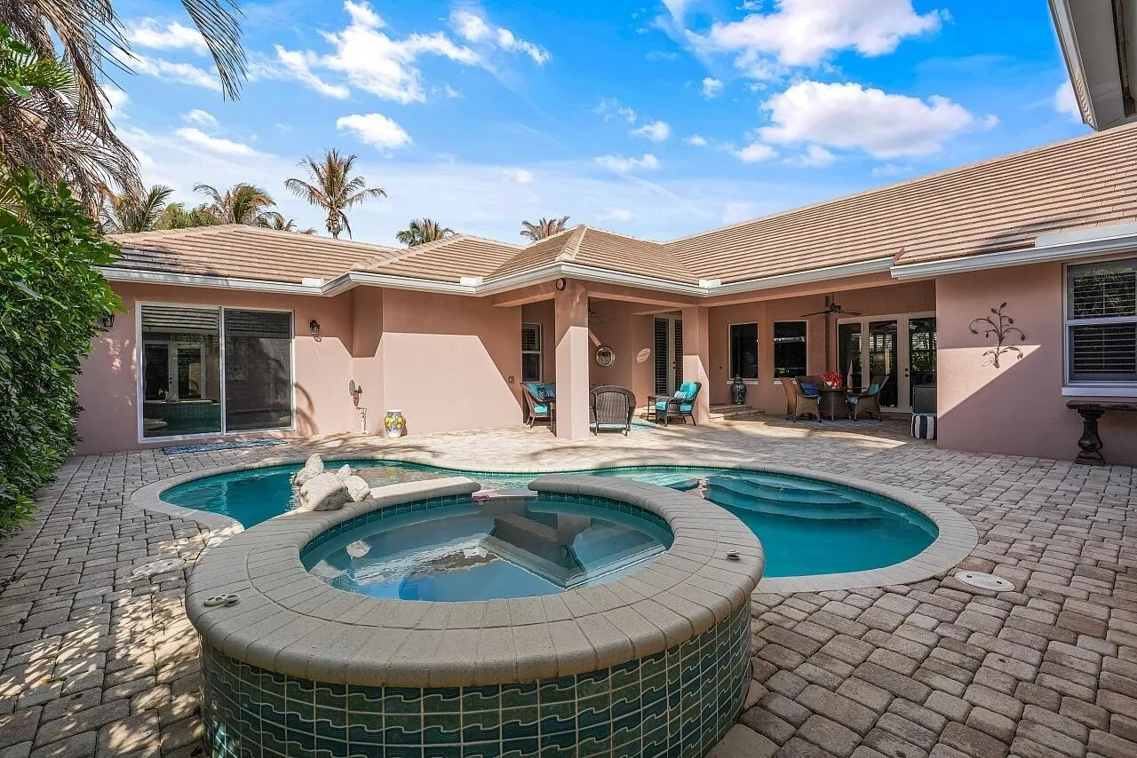 9078 Castle Harbour Circle, Vero Beach, FL 32963 photo 4