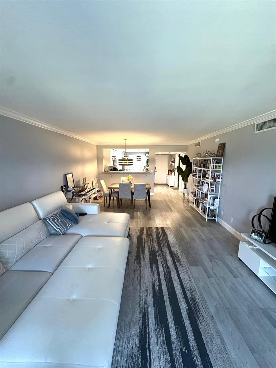 605 OAKS Drive # 304, Pompano Beach, FL 33069 photo 5