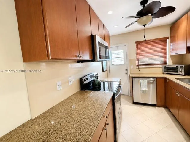 3600 Harrison St # 16B, Hollywood, FL 33021