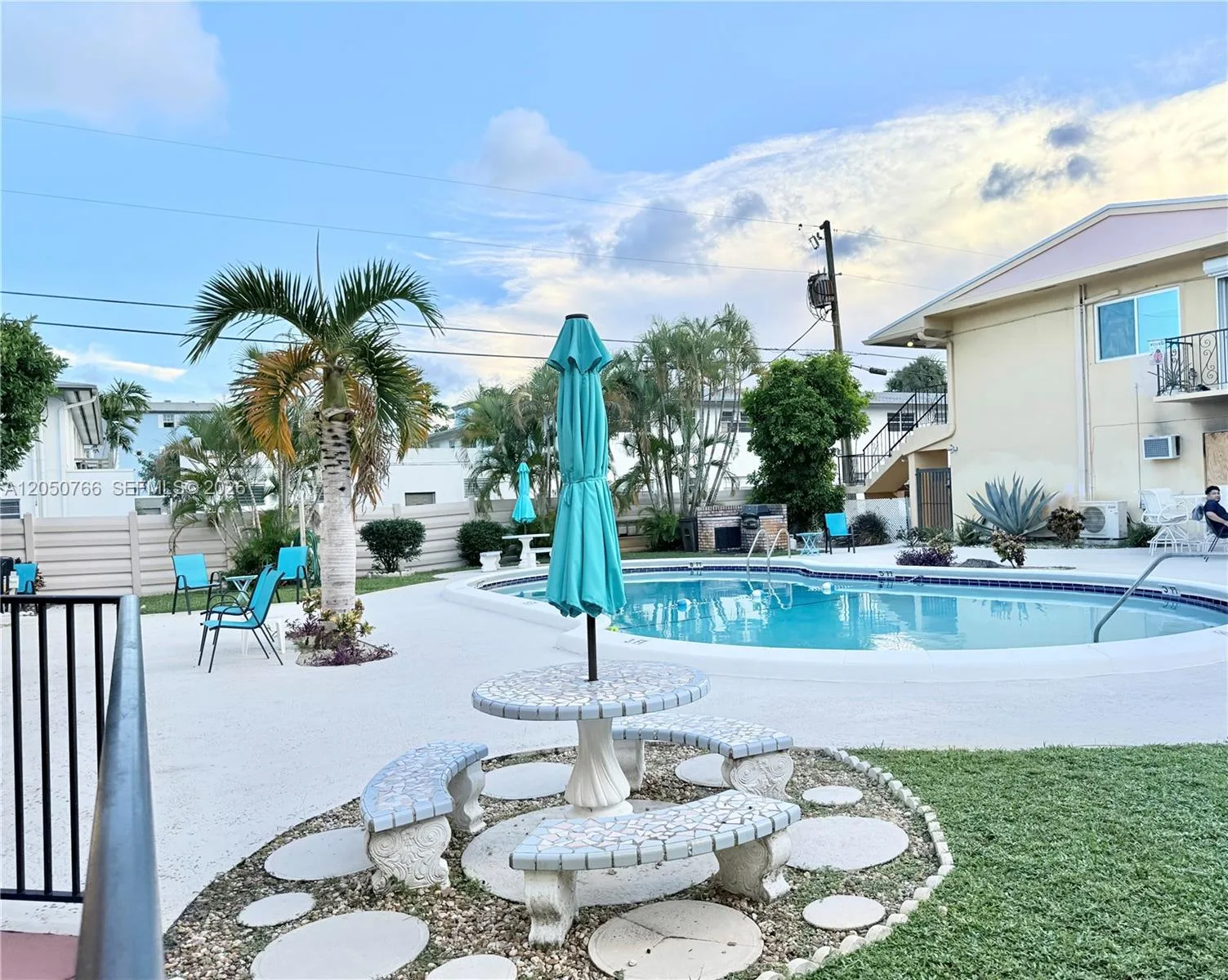 3600 Harrison St # 16B, Hollywood, FL 33021 photo 2