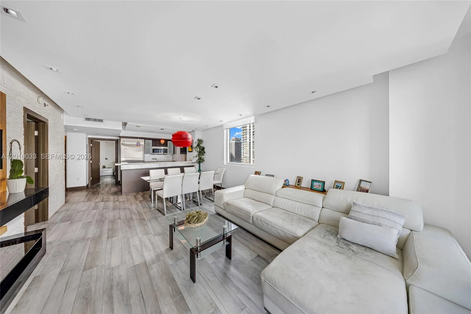 500 Brickell Ave # 3707, Miami, FL 33131 photo 10