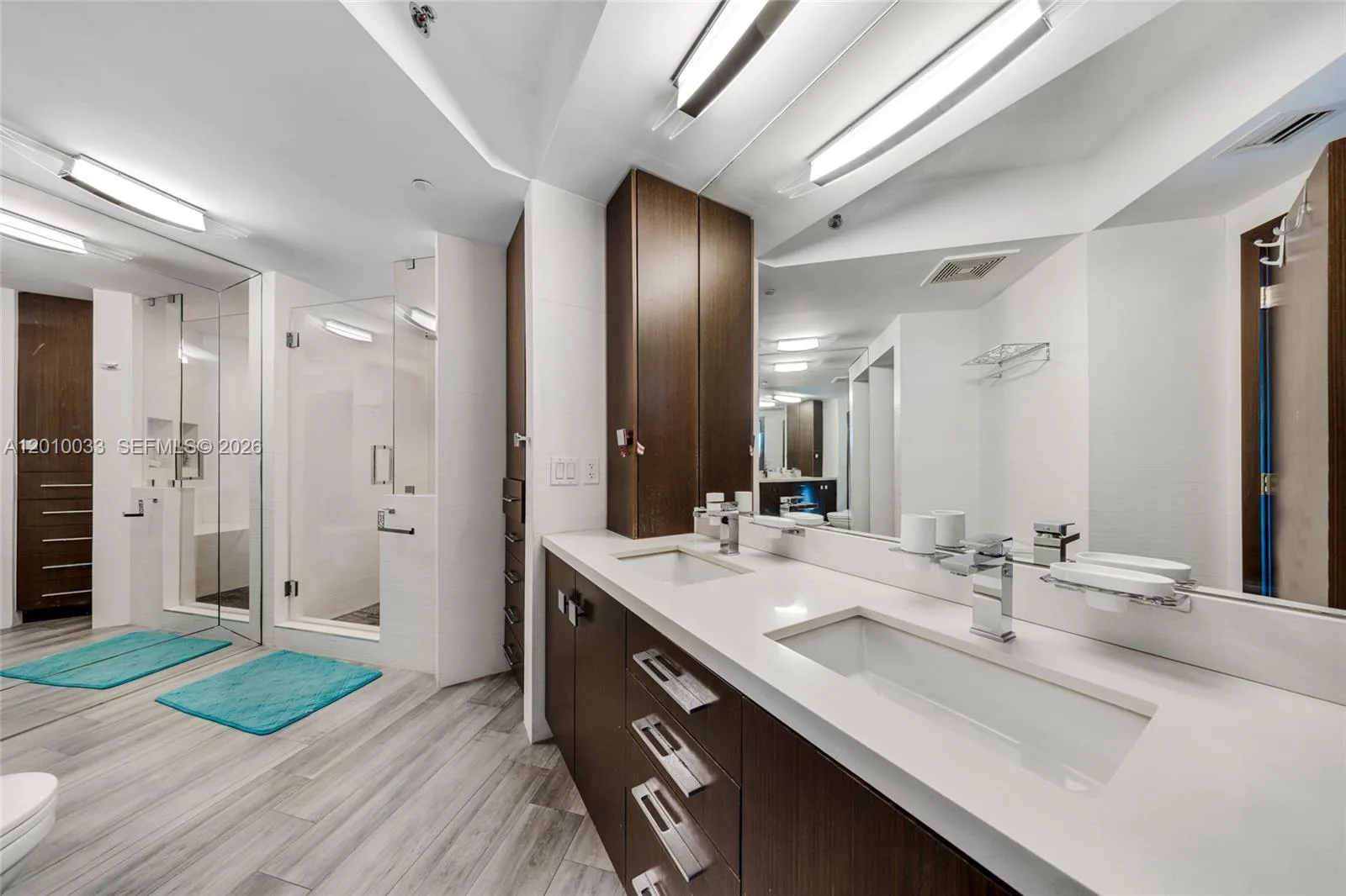 500 Brickell Ave # 3707, Miami, FL 33131 photo 12