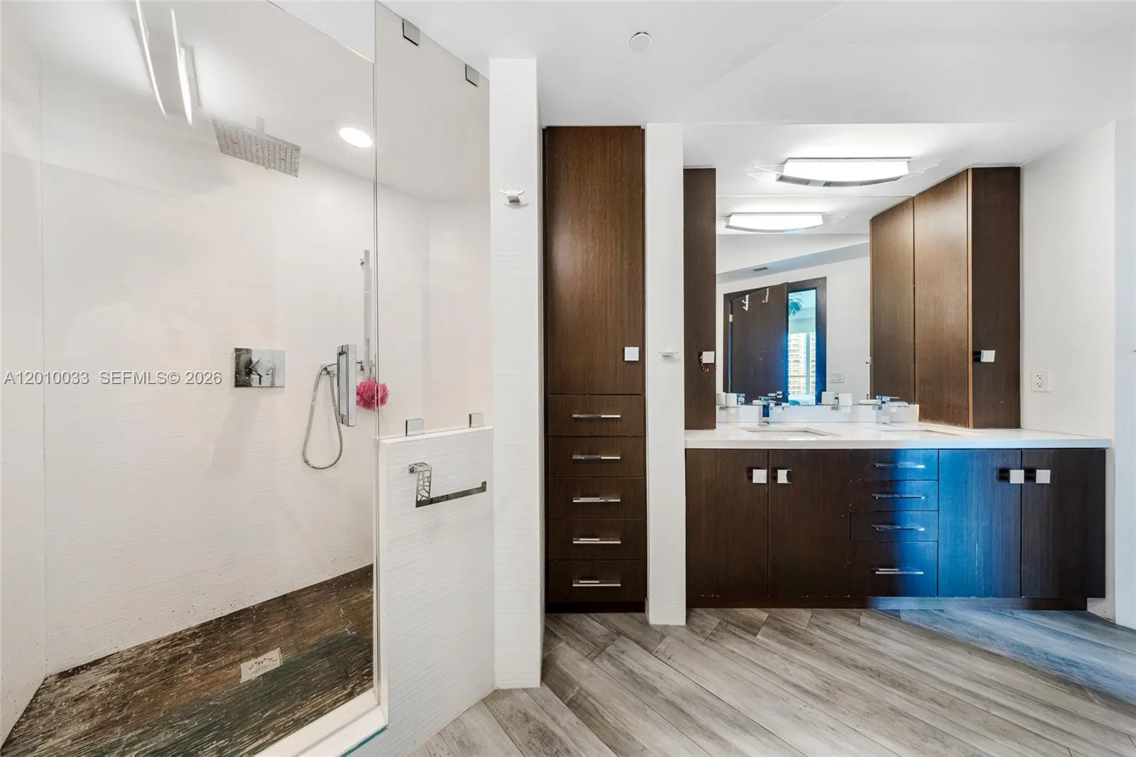 500 Brickell Ave # 3707, Miami, FL 33131 photo 13
