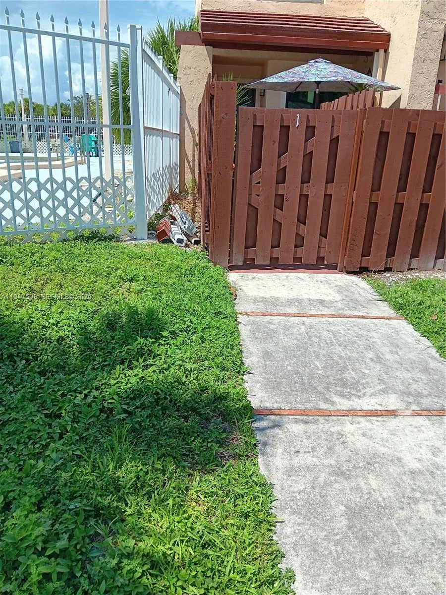 271 W Park Dr # 1-7, Miami, FL 33172 photo 2
