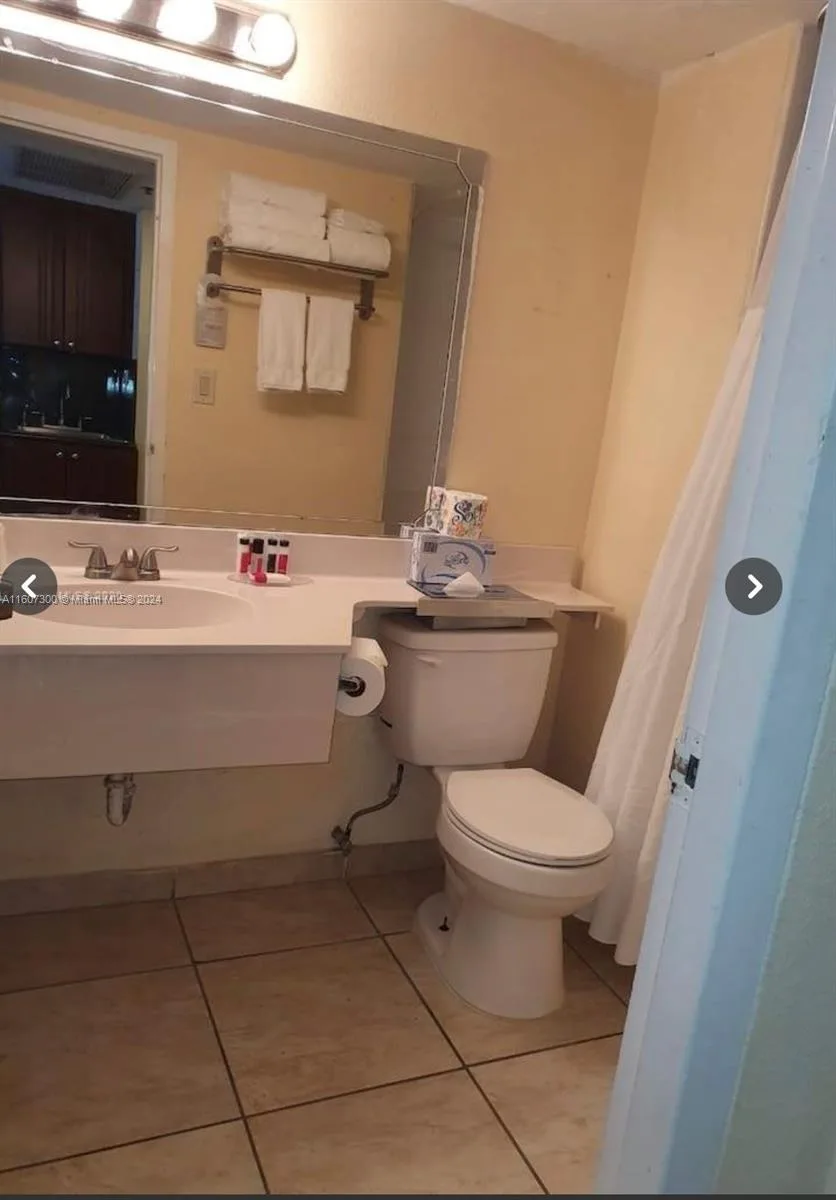 19201 Collins Ave # 428, Sunny Isles Beach, FL 33160 photo 2