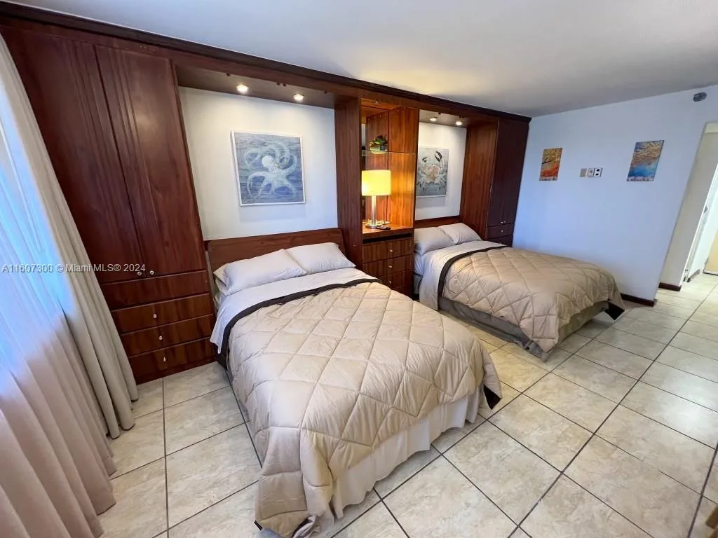 19201 Collins Ave # 428, Sunny Isles Beach, FL 33160 photo 7
