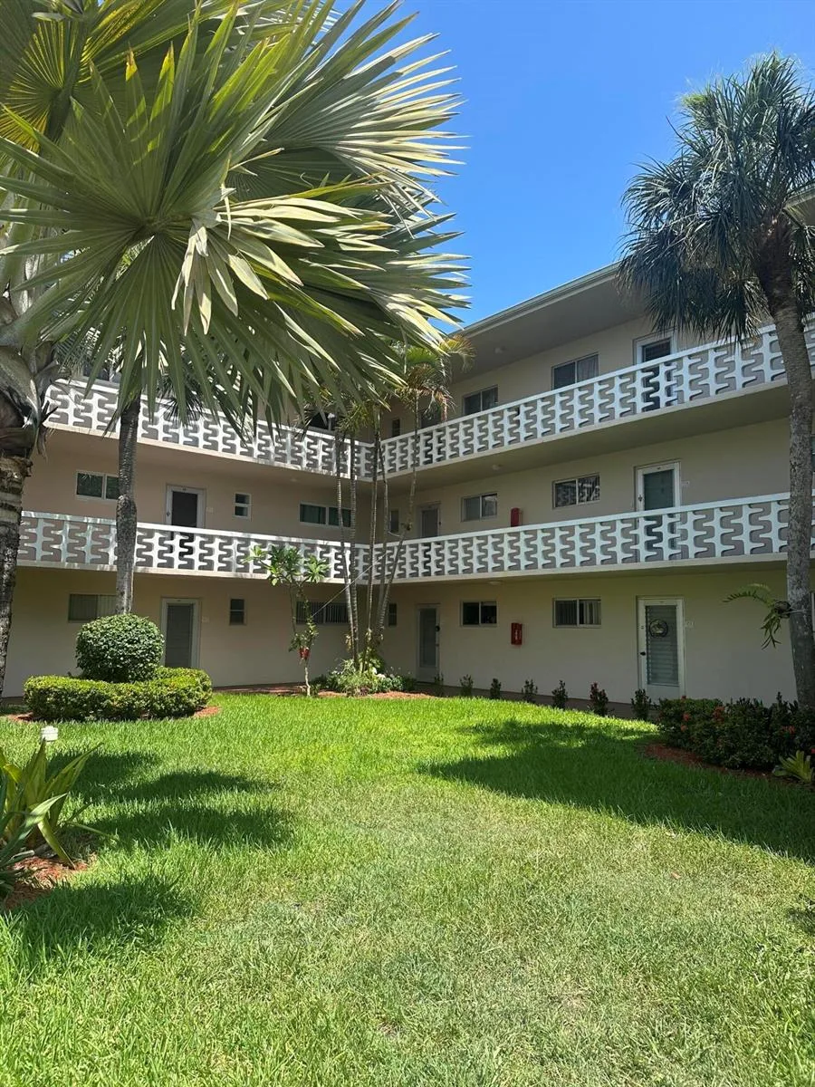 2812 S Garden Dr # 304, Lake Worth, FL 33461