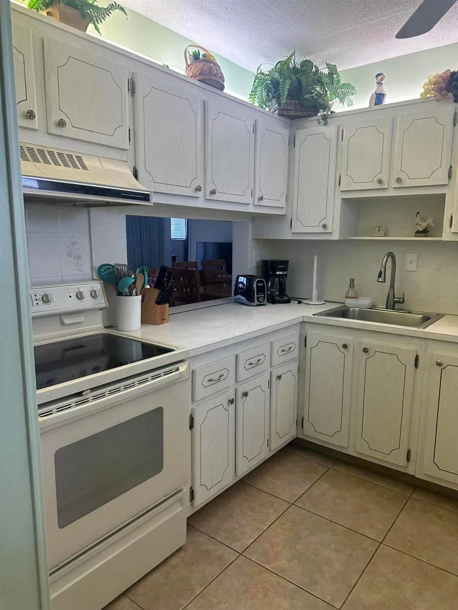 2812 S Garden Dr # 304, Lake Worth, FL 33461 photo 12