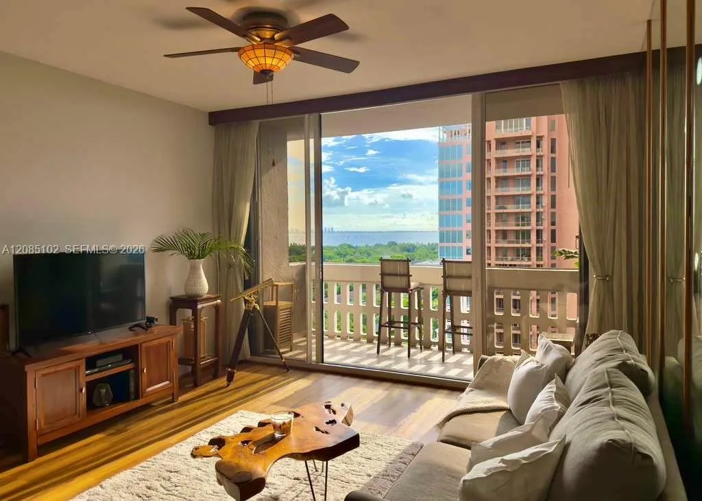 90 Edgewater Dr # PH10, Coral Gables, FL 33133