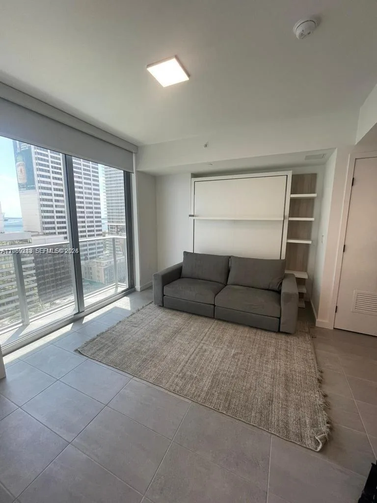 227 NE 2nd St # 1613, Miami, FL 33132 photo 7