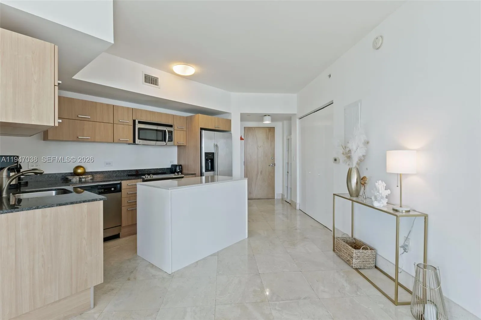 350 S Miami Ave # 3501, Miami, FL 33130 photo 11