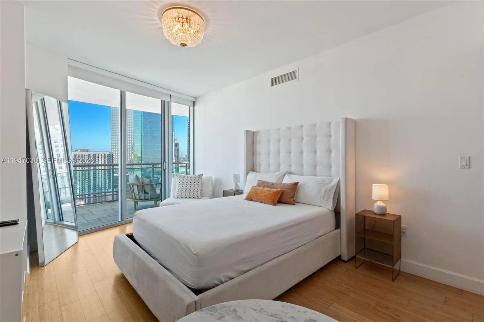 350 S Miami Ave # 3501, Miami, FL 33130 photo 12