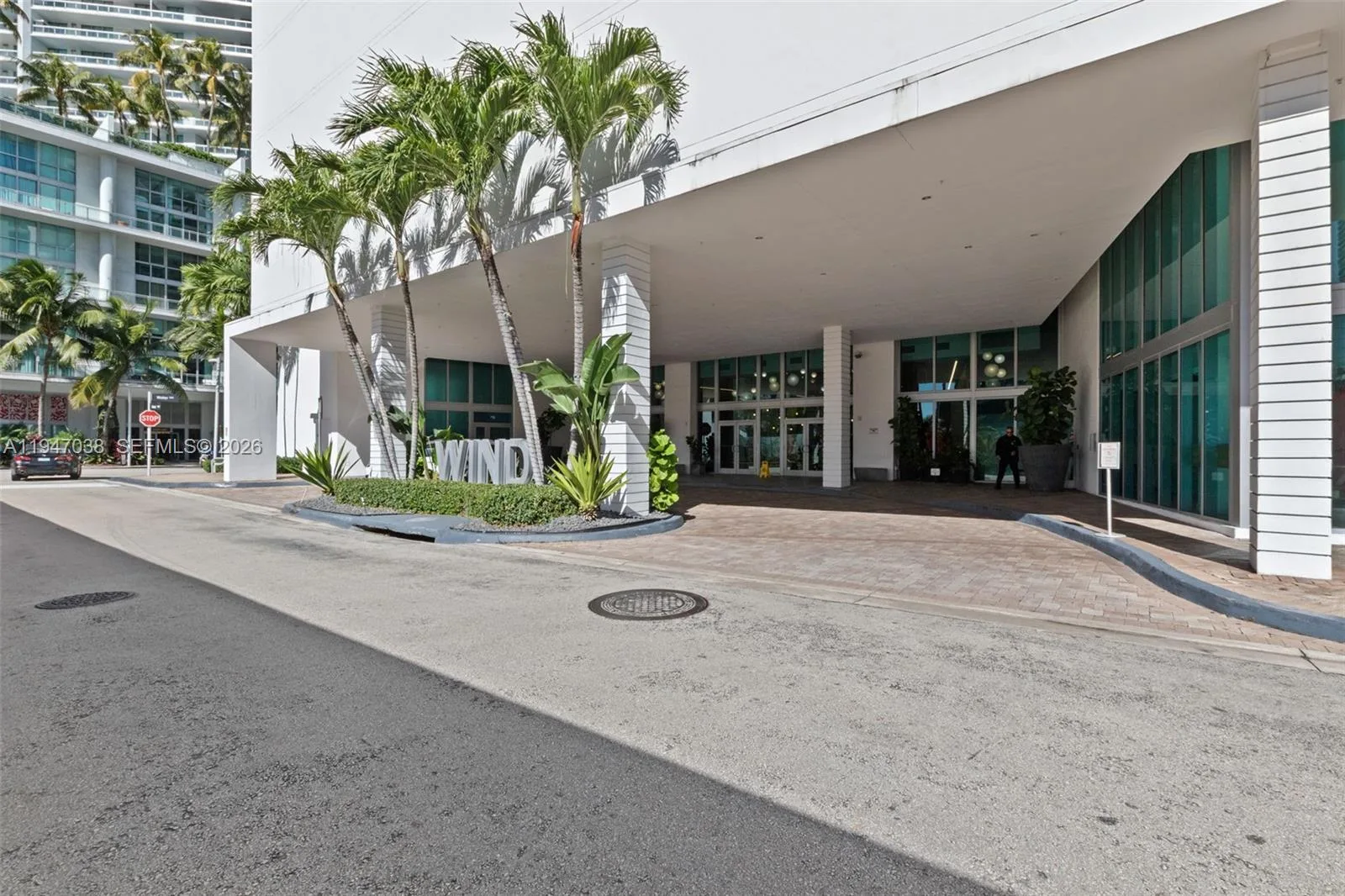 350 S Miami Ave # 3501, Miami, FL 33130 photo 2