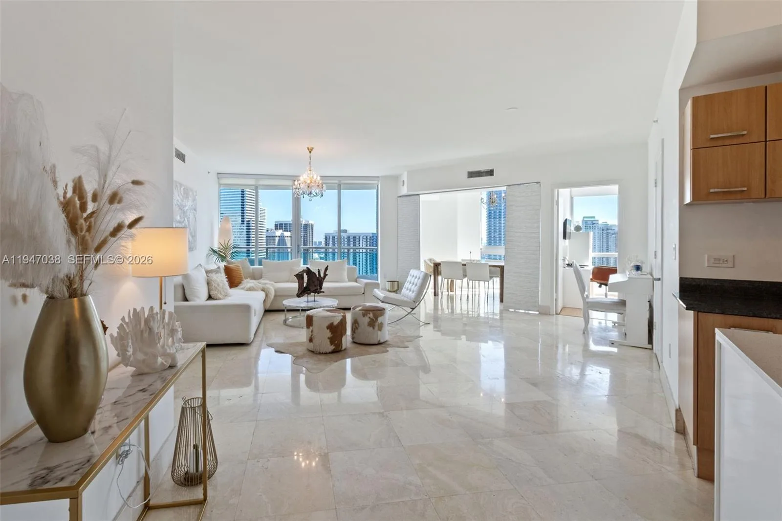 350 S Miami Ave # 3501, Miami, FL 33130 photo 3