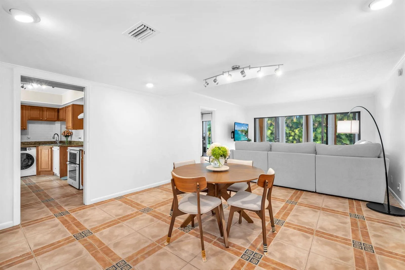 1823 Presidential Way # E101, West Palm Beach, FL 33401 photo 10