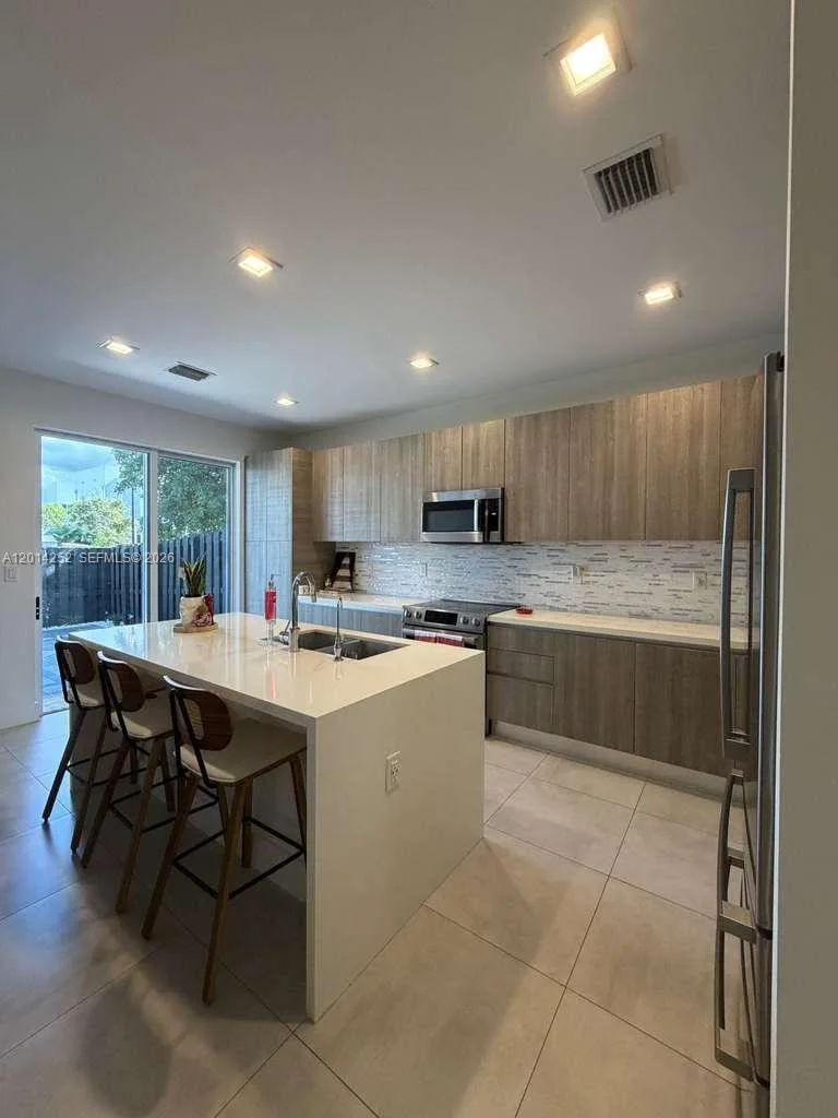 7187 NW 103 PATH # 7187, Miami, FL 33178 photo 8
