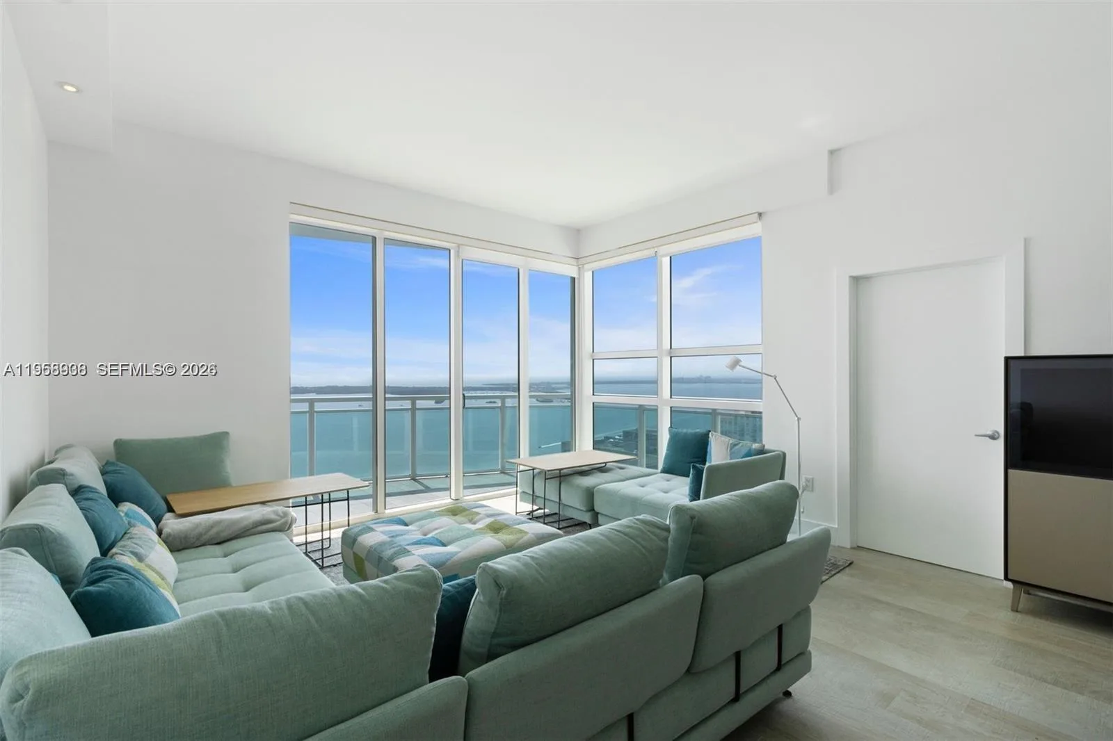 950 Brickell Bay Dr # 4411, Miami, FL 33131