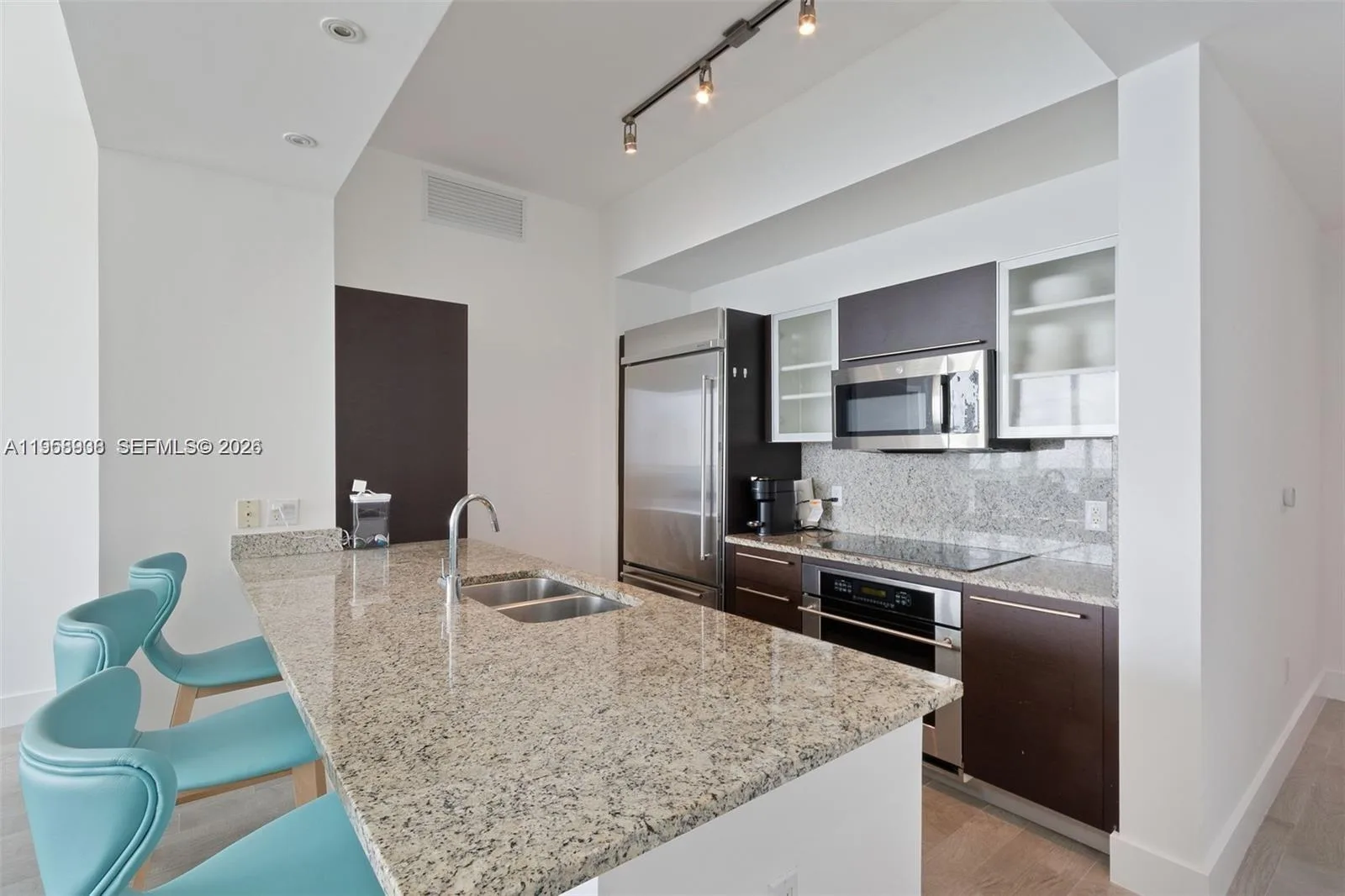 950 Brickell Bay Dr # 4411, Miami, FL 33131 photo 9