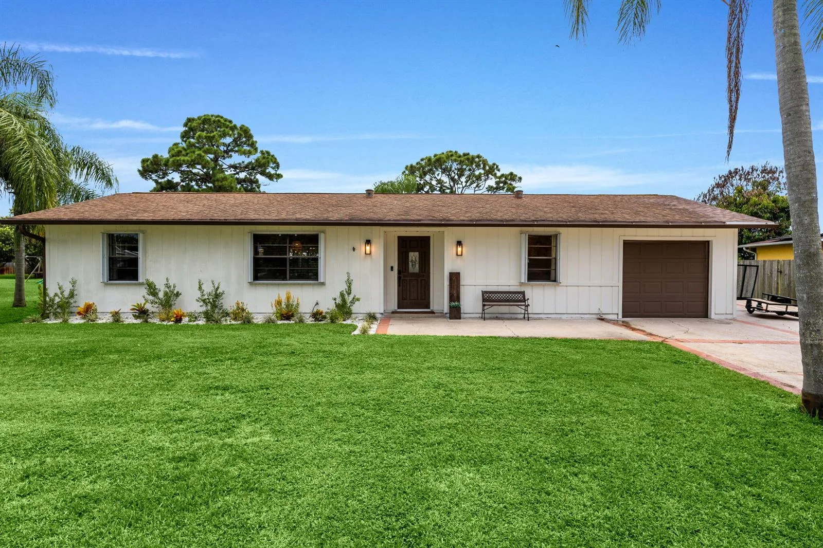 1292 SE MENDAVIA Avenue, Port St. Lucie, FL 34952