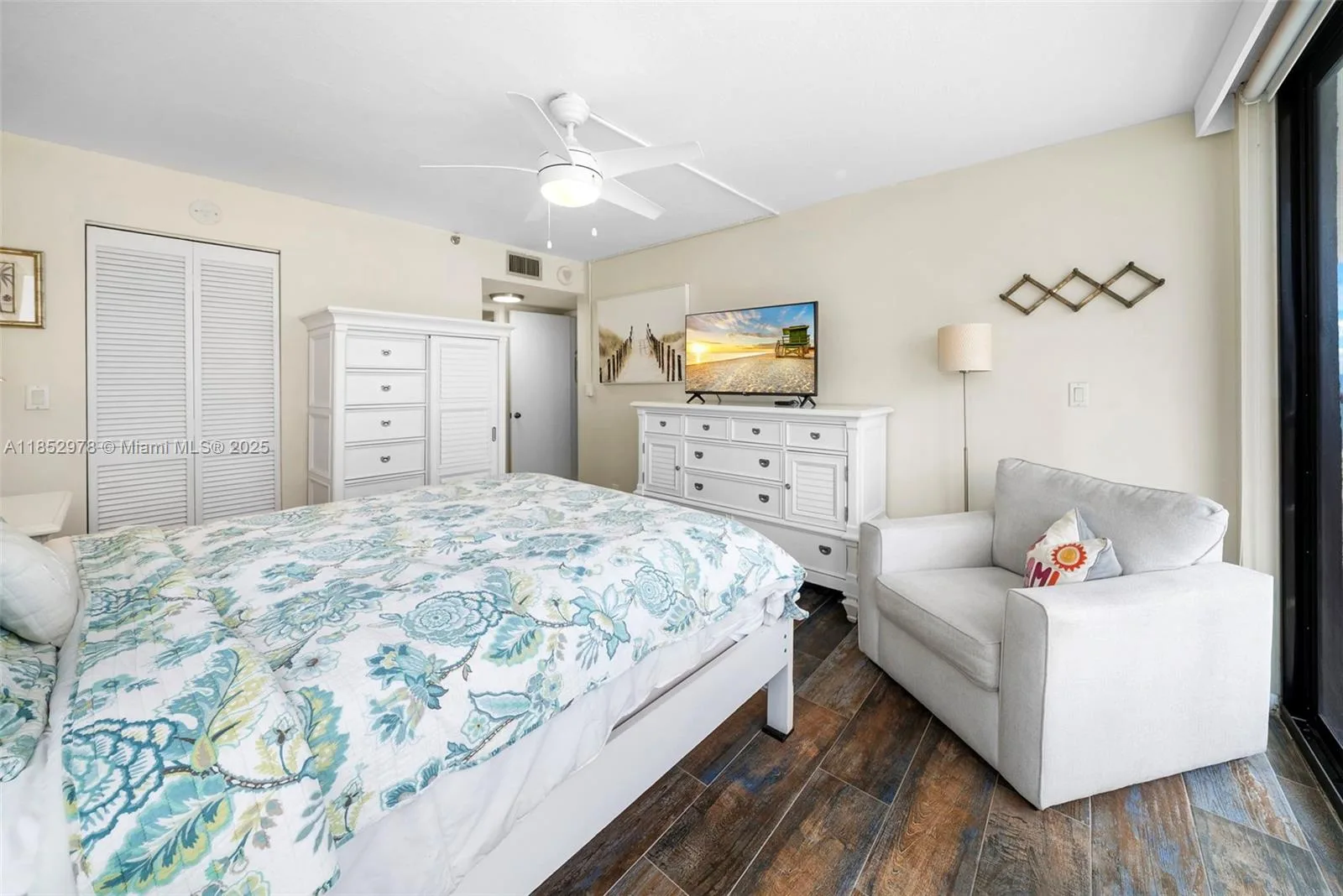 2555 Collins Ave # 1414, Miami Beach, FL 33140 photo 13
