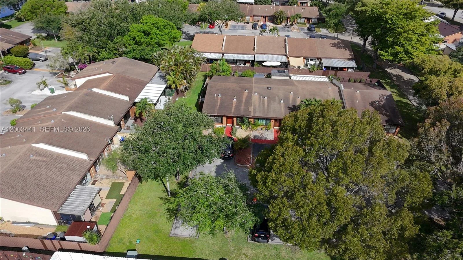 10331 Holly Ct, Pembroke Pines, FL 33026 photo 2