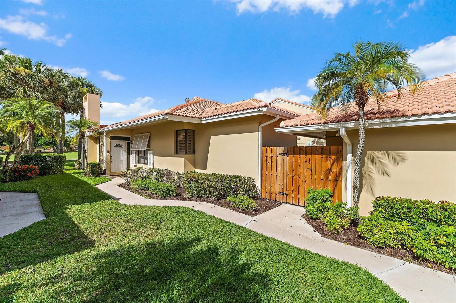 299 Old Meadow Way, Palm Beach Gardens, FL 33418 photo 2