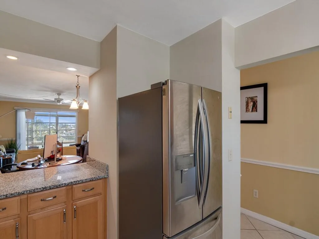2333 Indian River Boulevard, Vero Beach, FL 32960 photo 6