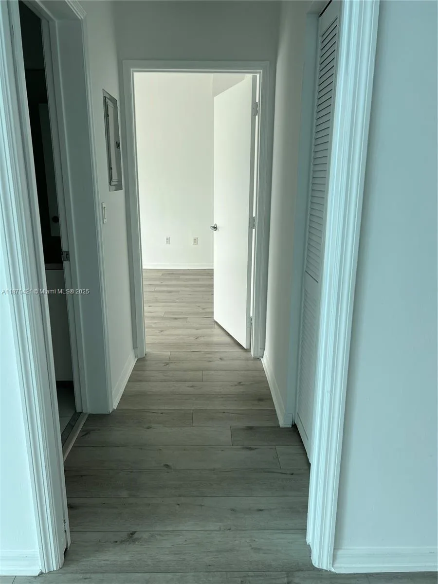 950 Brickell Bay Dr # 4503, Miami, FL 33131 photo 11