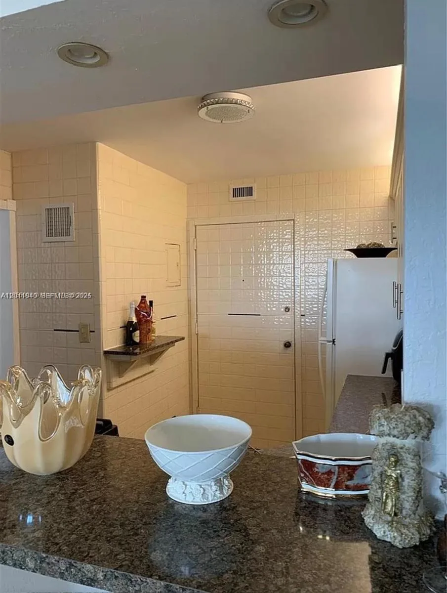 3140 S Ocean Dr # 2303, Hallandale Beach, FL 33009 photo 5