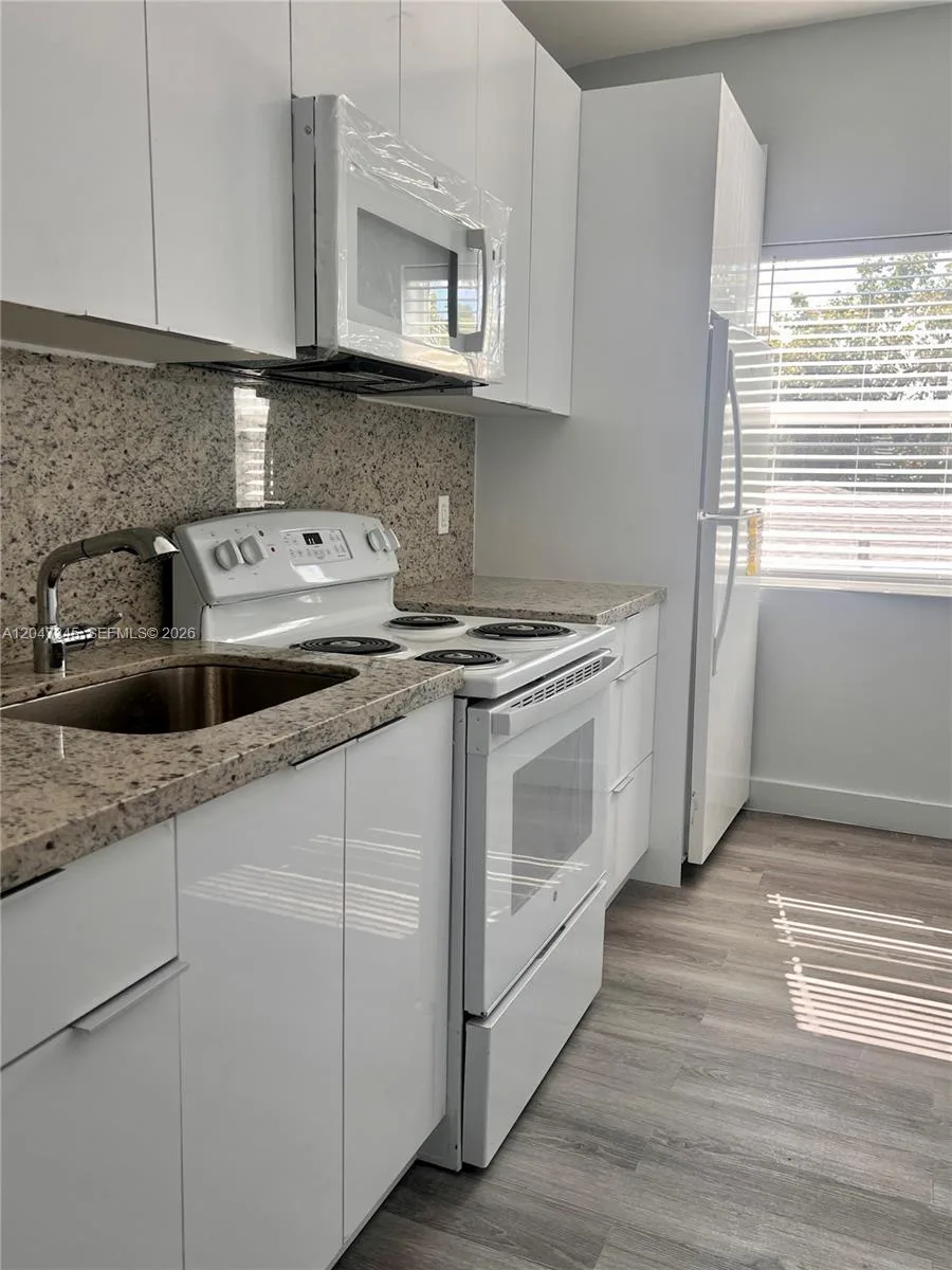 852 SW 13th Ave # 5, Miami, FL 33135 photo 5