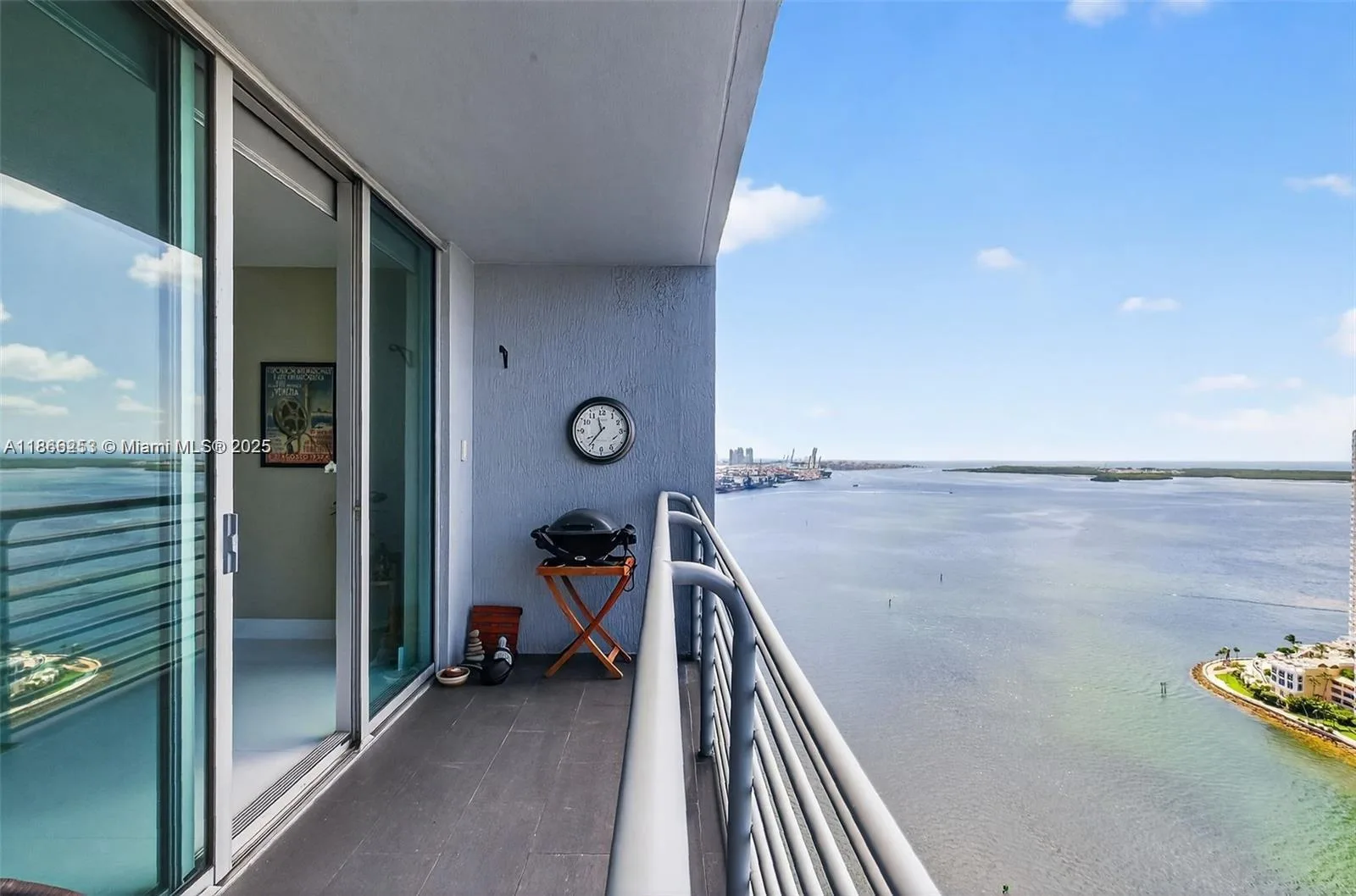 335 S Biscayne Blvd # 3501, Miami, FL 33131 photo 2