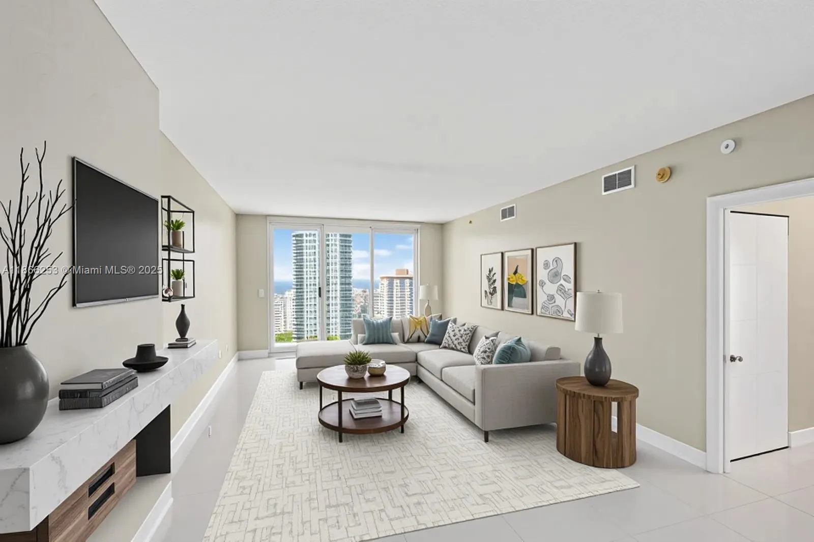 335 S Biscayne Blvd # 3501, Miami, FL 33131 photo 4