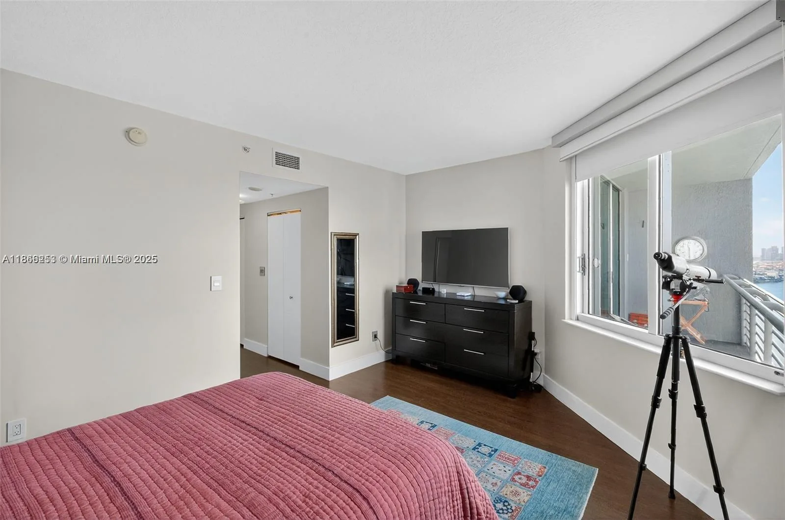 335 S Biscayne Blvd # 3501, Miami, FL 33131 photo 8