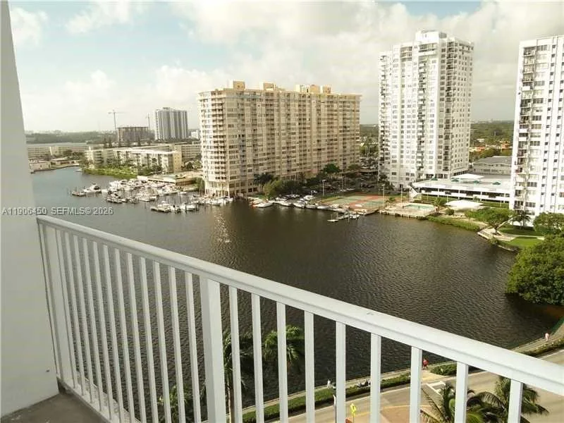2801 NE 183rd St # 1411W, Aventura, FL 33160
