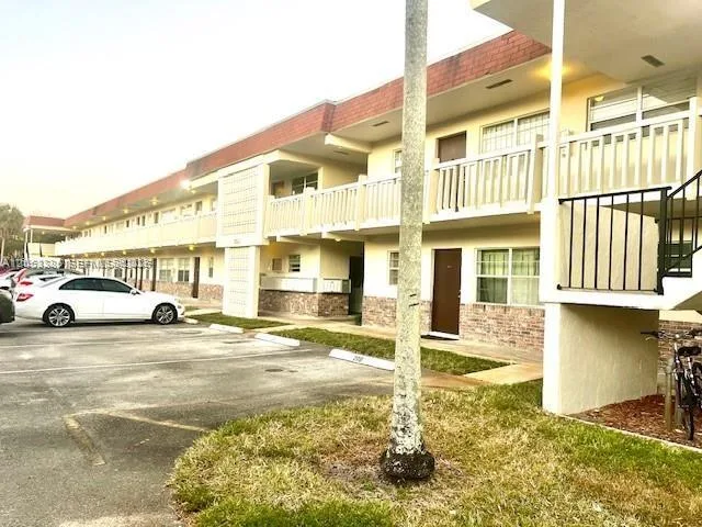 4165 SW 67th Ave # 206B, Davie, FL 33314 photo 2