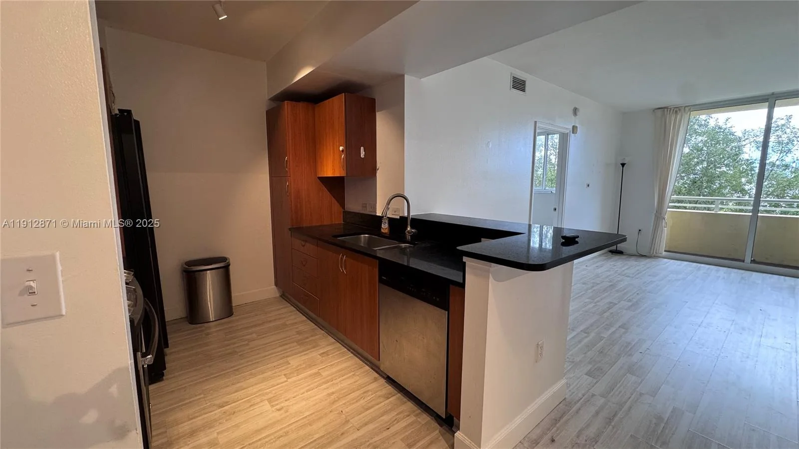 18800 NE 29th Ave # 303, Aventura, FL 33180 photo 12