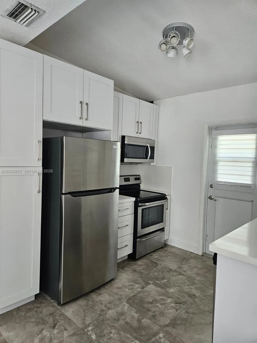 11000 SW 219th St, Miami, FL 33170 photo 3