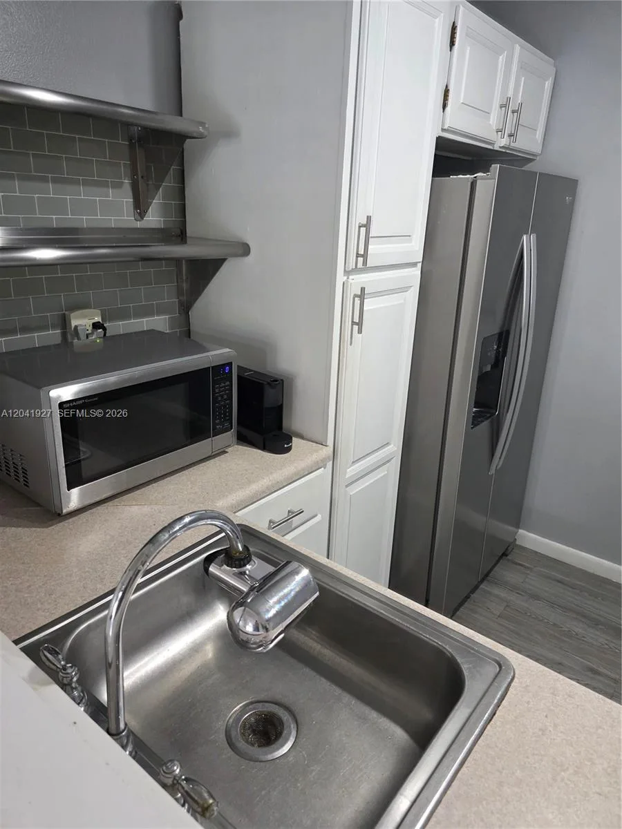 8065 SW 107th Ave # 202, Miami, FL 33173 photo 3