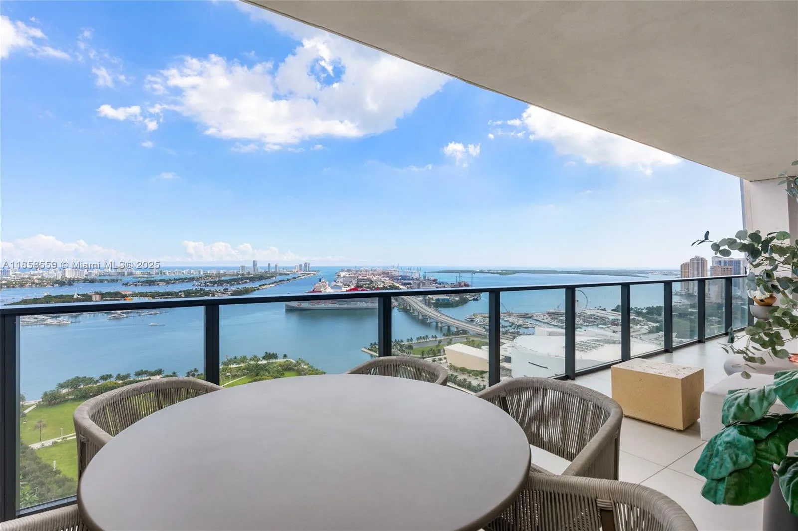 1000 Biscayne Blvd # 3502, Miami, FL 33132 photo 10